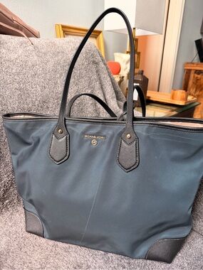 Michael Kors Navy and Black Nylon Tote